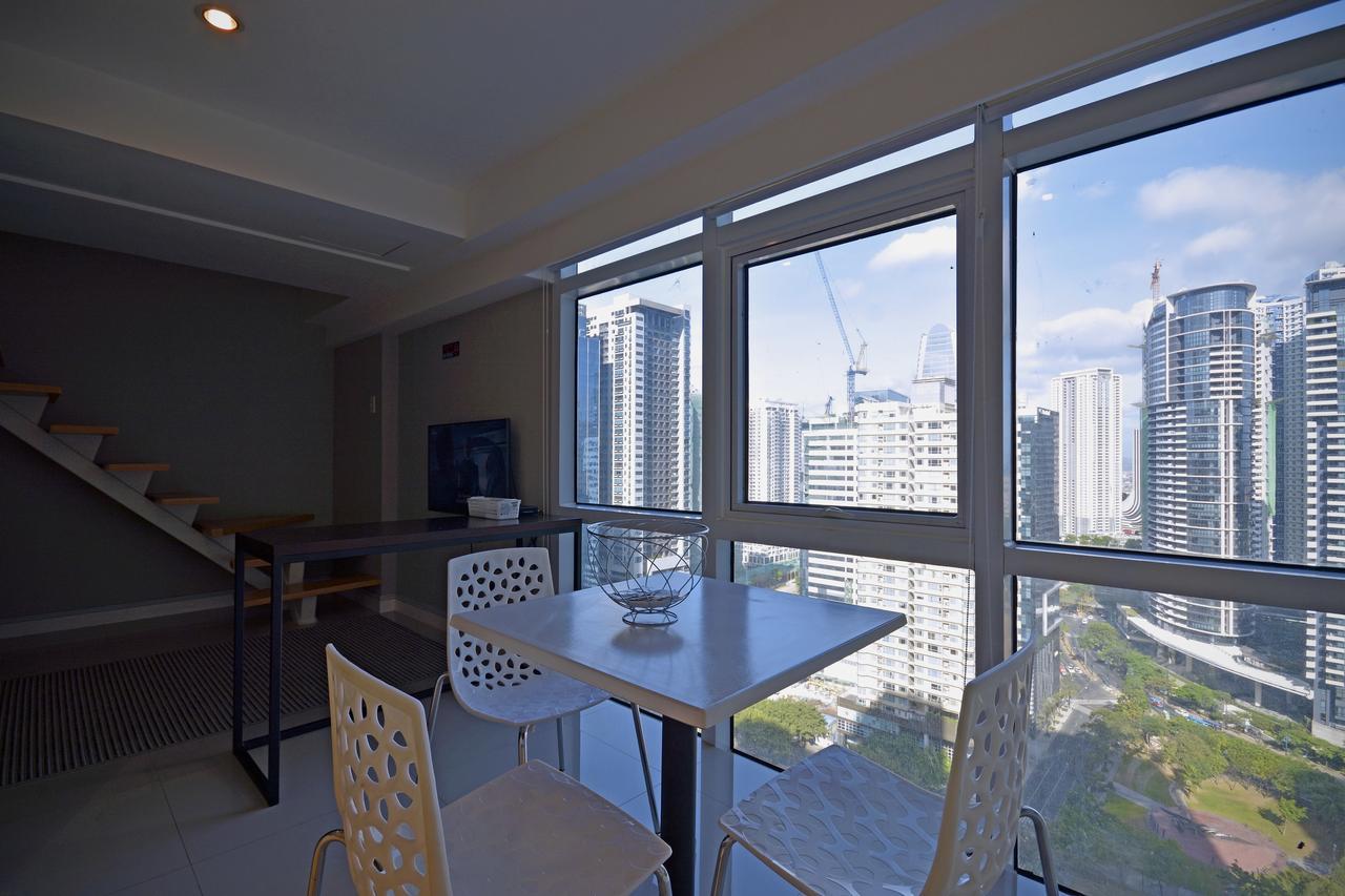 Victoria SOHO Suites Manila Exterior foto